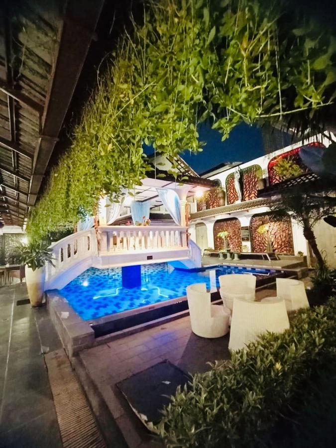 Maison d'hôtes Raintree Boutique Villa&gallery